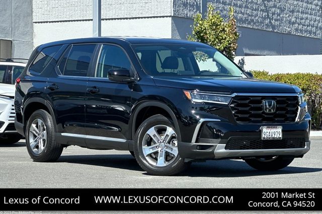 2023 Honda Pilot EX-L 8 Passenger FWD photo
