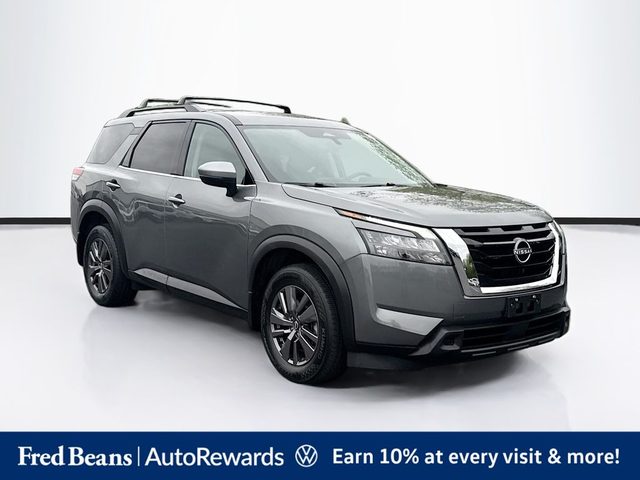 2023 Nissan Pathfinder SV 4WD photo