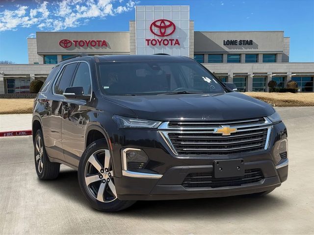 2023 Chevrolet Traverse LT Leather AWD photo
