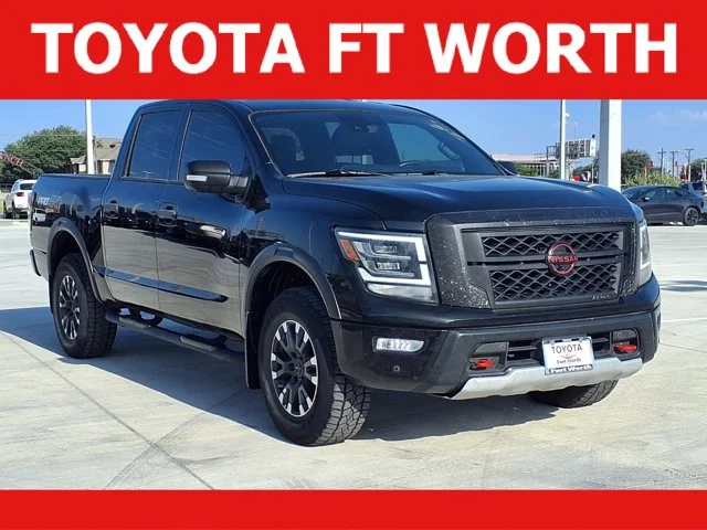 2023 Nissan Titan PRO-4X 4WD photo