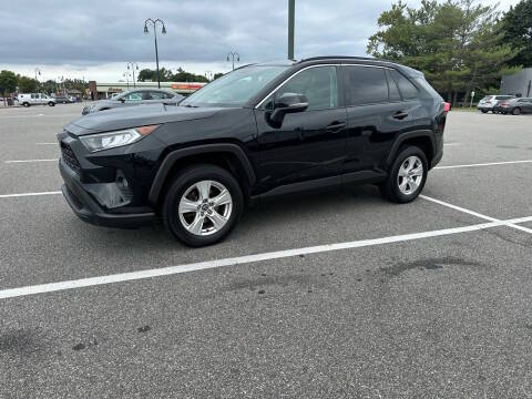 2020 Toyota RAV4 XLE FWD photo