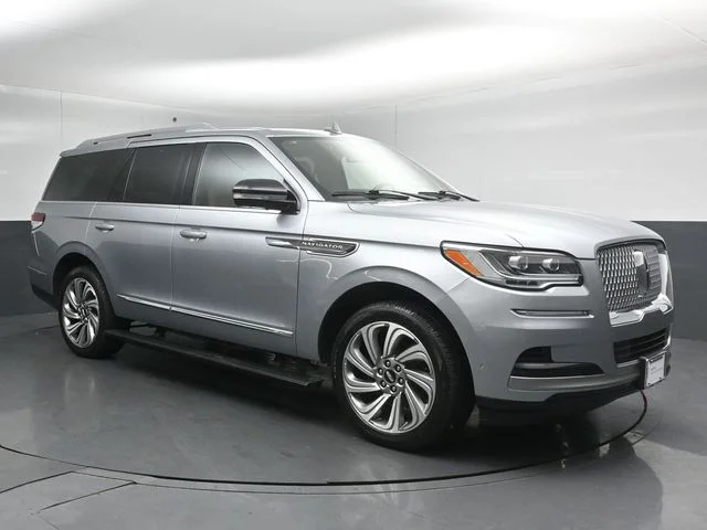 2023 Lincoln Navigator Reserve 4WD photo