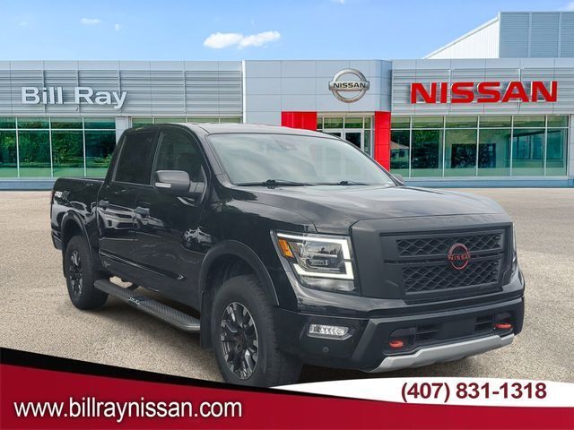 2023 Nissan Titan PRO-4X 4WD photo