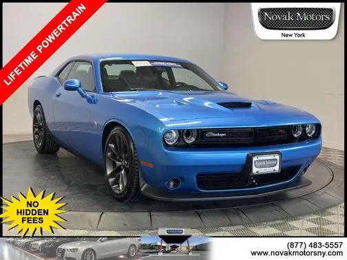 2023 Dodge Challenger R/T Scat Pack RWD photo
