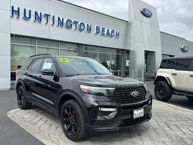 2023 Ford Explorer ST 4WD photo