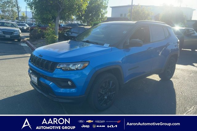2023 Jeep Compass Altitude 4WD photo