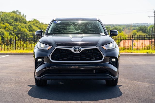 2022 Toyota Highlander XLE FWD photo