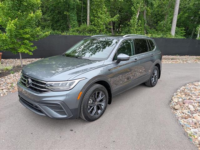 2023 Volkswagen Tiguan SE AWD photo