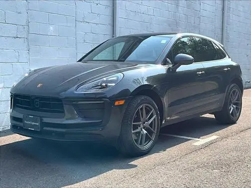 2023 Porsche Macan T AWD photo