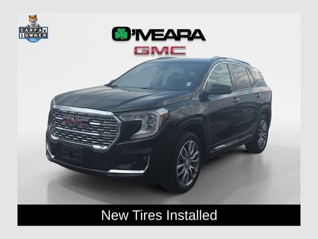 2023 GMC Terrain Denali AWD photo