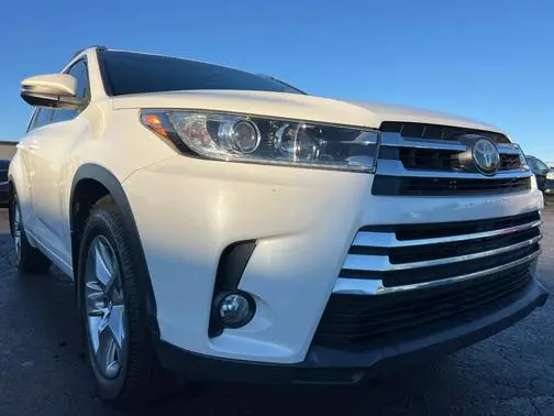 2017 Toyota Highlander Limited AWD photo