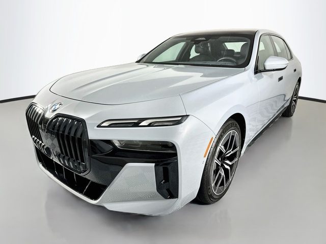 2023 BMW 7 Series 740i RWD photo
