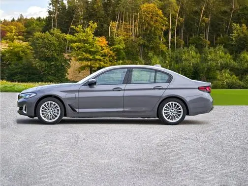 2023 BMW 5 Series 530e xDrive AWD photo