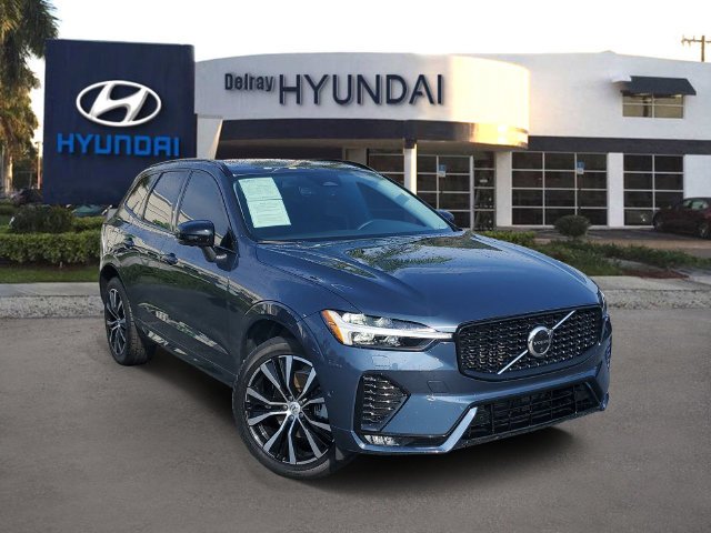 2023 Volvo XC60 Plus Dark Theme FWD photo