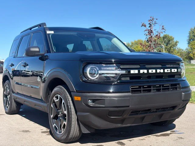2023 Ford Bronco Sport Outer Banks 4WD photo