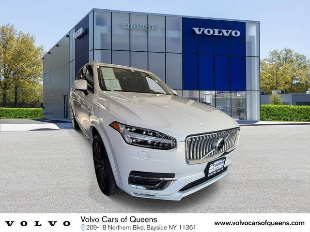 2023 Volvo XC90 Plus AWD photo