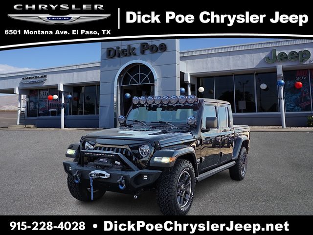 2023 Jeep Gladiator Overland 4WD photo