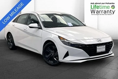 2023 Hyundai Elantra SEL FWD photo