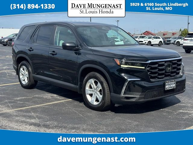 2023 Honda Pilot LX AWD photo