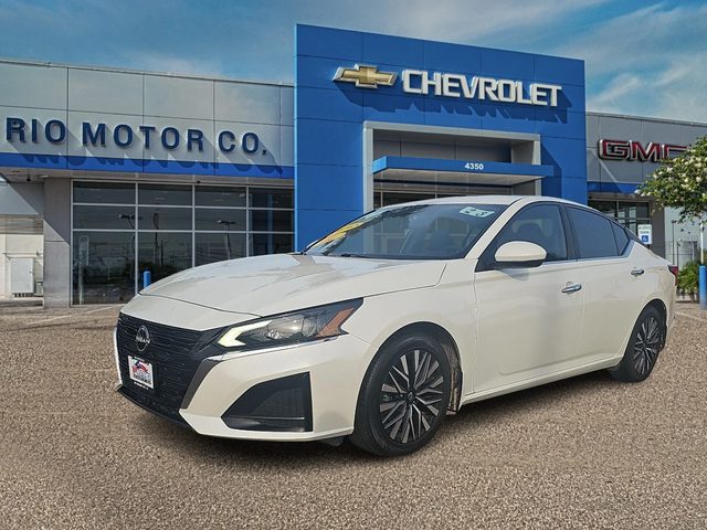 2023 Nissan Altima 2.5 SV FWD photo