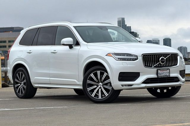 2023 Volvo XC90 Core AWD photo