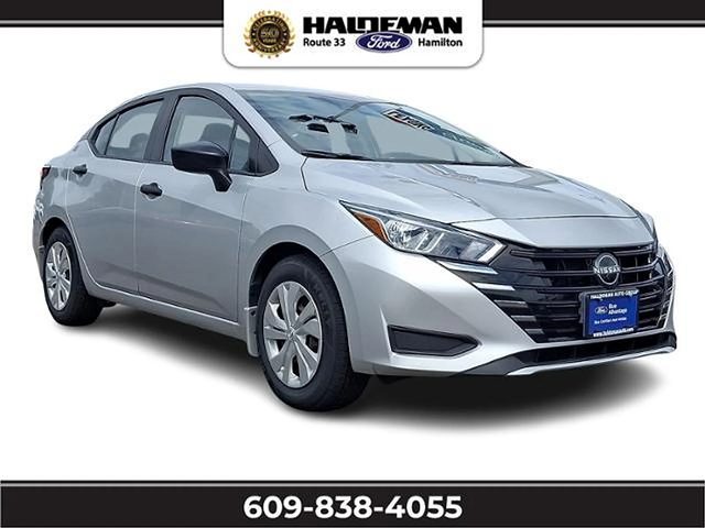 2023 Nissan Versa S FWD photo