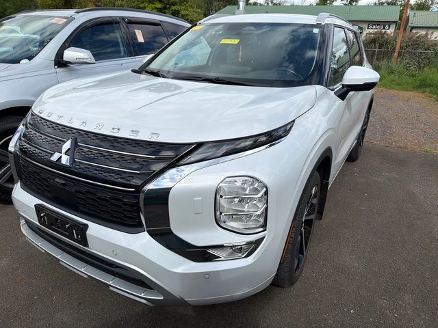 2023 Mitsubishi Outlander SEL AWD photo