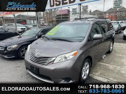 2016 Toyota Sienna LE FWD photo