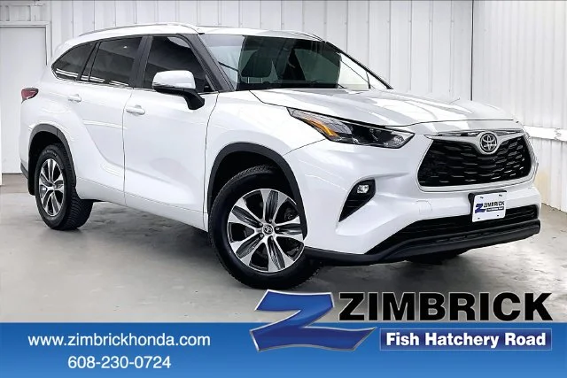 2023 Toyota Highlander XLE AWD photo