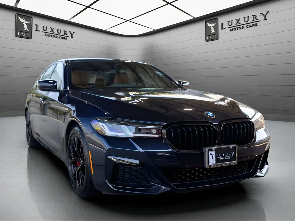 2023 BMW 5 Series 530i xDrive AWD photo