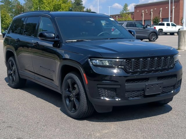 2023 Jeep Grand Cherokee L Altitude 4WD photo