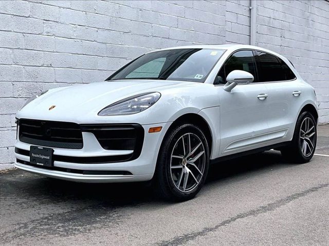 2023 Porsche Macan S AWD photo
