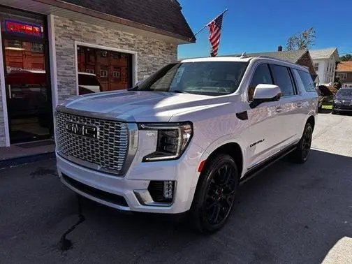 2023 GMC Yukon XL Denali 4WD photo