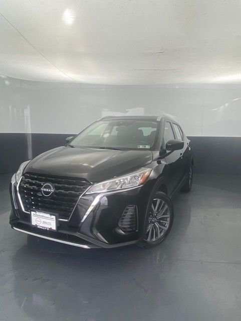2022 Nissan Kicks SV FWD photo