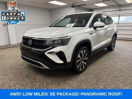 2023 Volkswagen Taos SE AWD photo