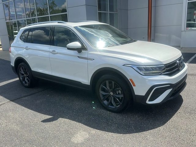 2023 Volkswagen Tiguan SE AWD photo
