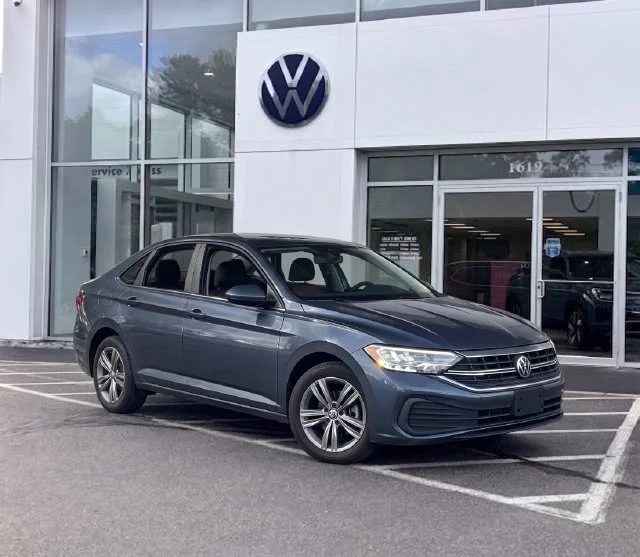 2023 Volkswagen Jetta SE FWD photo