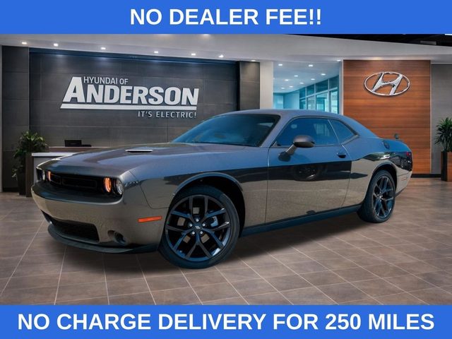 2023 Dodge Challenger SXT RWD photo