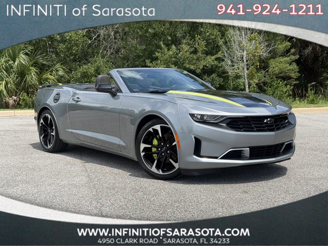 2023 Chevrolet Camaro 2LT RWD photo
