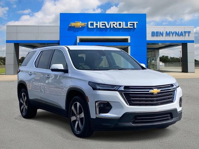 2023 Chevrolet Traverse LT Leather FWD photo