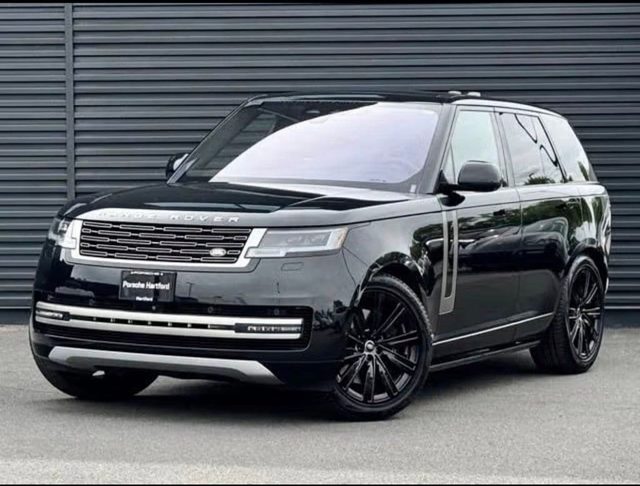 2023 Land Rover Range Rover SE AWD photo