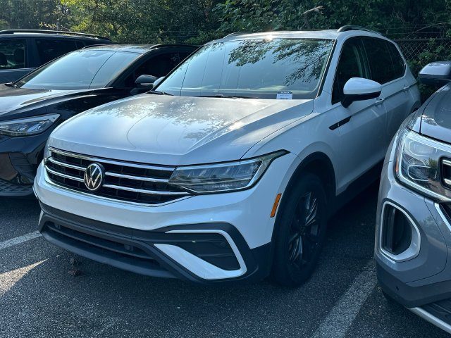 2023 Volkswagen Tiguan SE FWD photo