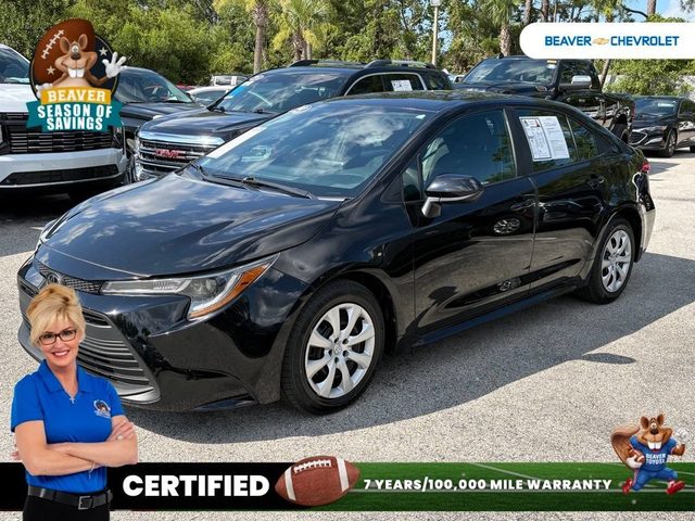 2023 Toyota Corolla LE FWD photo