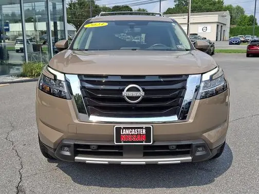 2023 Nissan Pathfinder Platinum 4WD photo