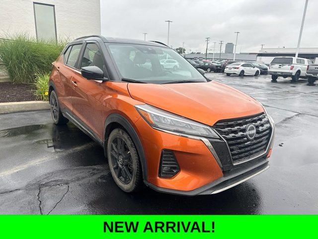 2023 Nissan Kicks SR FWD photo