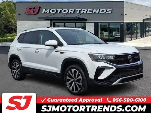 2023 Volkswagen Taos SE AWD photo
