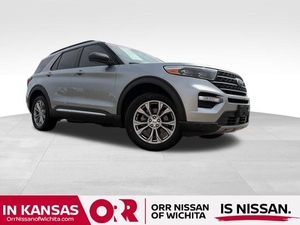 2023 Ford Explorer XLT 4WD photo