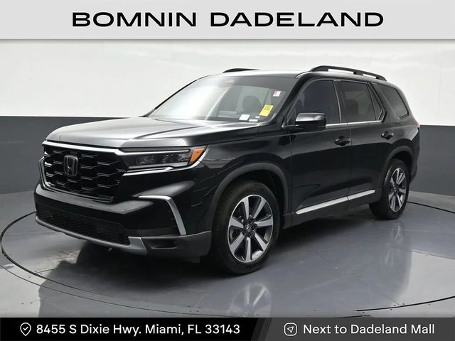 2023 Honda Pilot Touring AWD photo