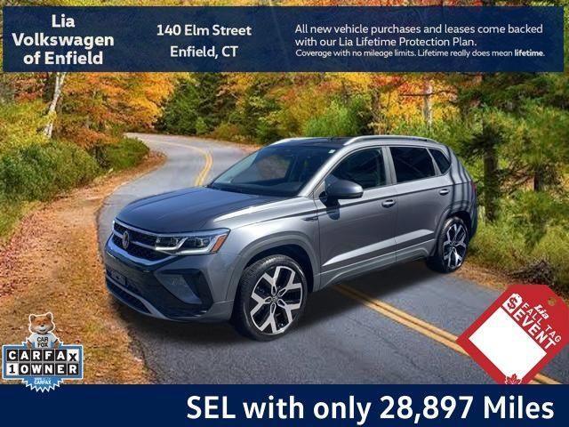 2023 Volkswagen Taos SEL AWD photo
