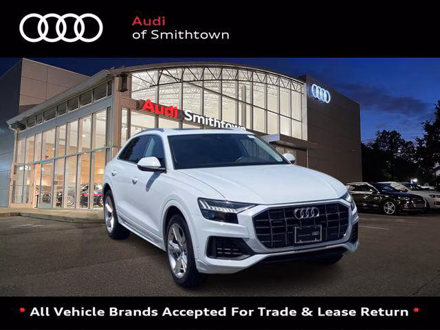 2023 Audi Q8 Premium AWD photo